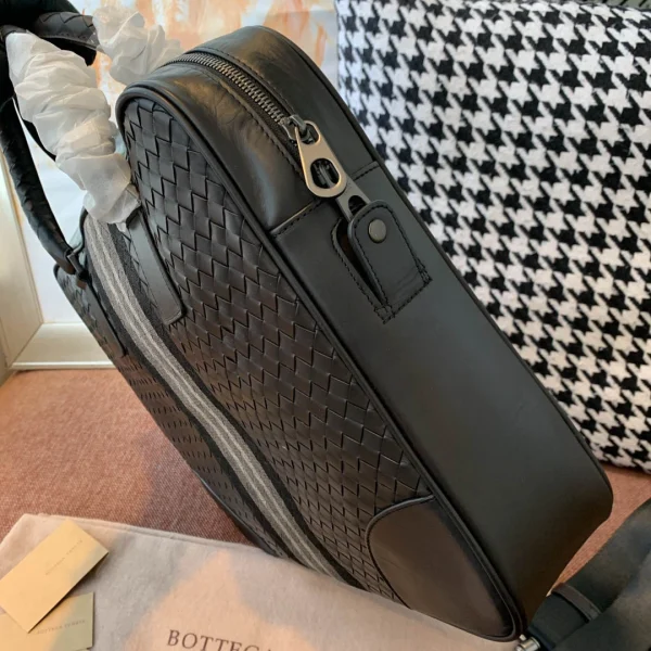 BV Briefcase Size: 40cm 98052 - Image 6