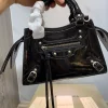 Black Size: 22cm - Image 3