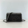 30 montaigne diamond rattan check