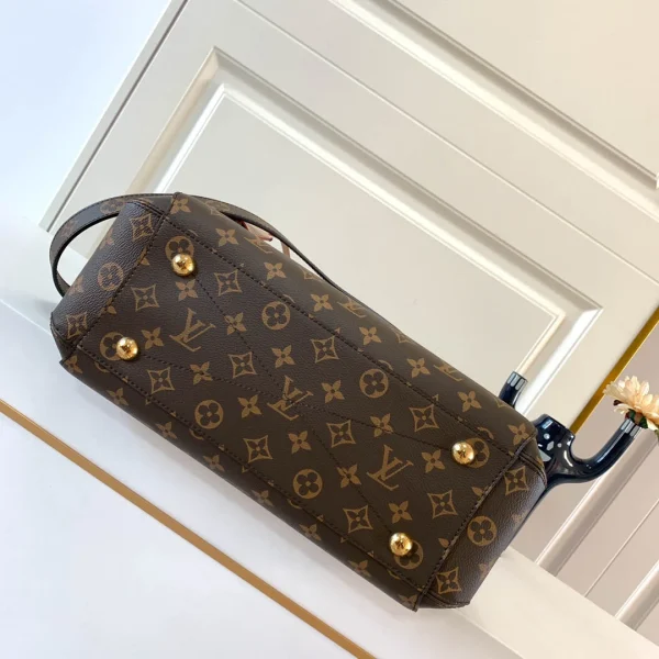 LV Model: M41056 Size 33*23*15cm - Image 7