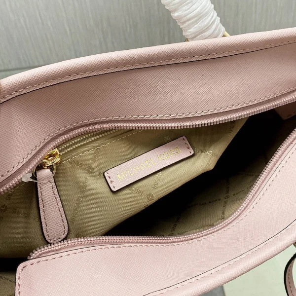 MK Length:22cm Height:19cm Width:10cm - Image 2