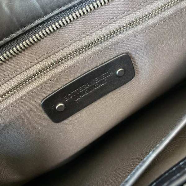 BV Briefcase Size:38cm - Image 11